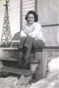 mom_1946.jpg